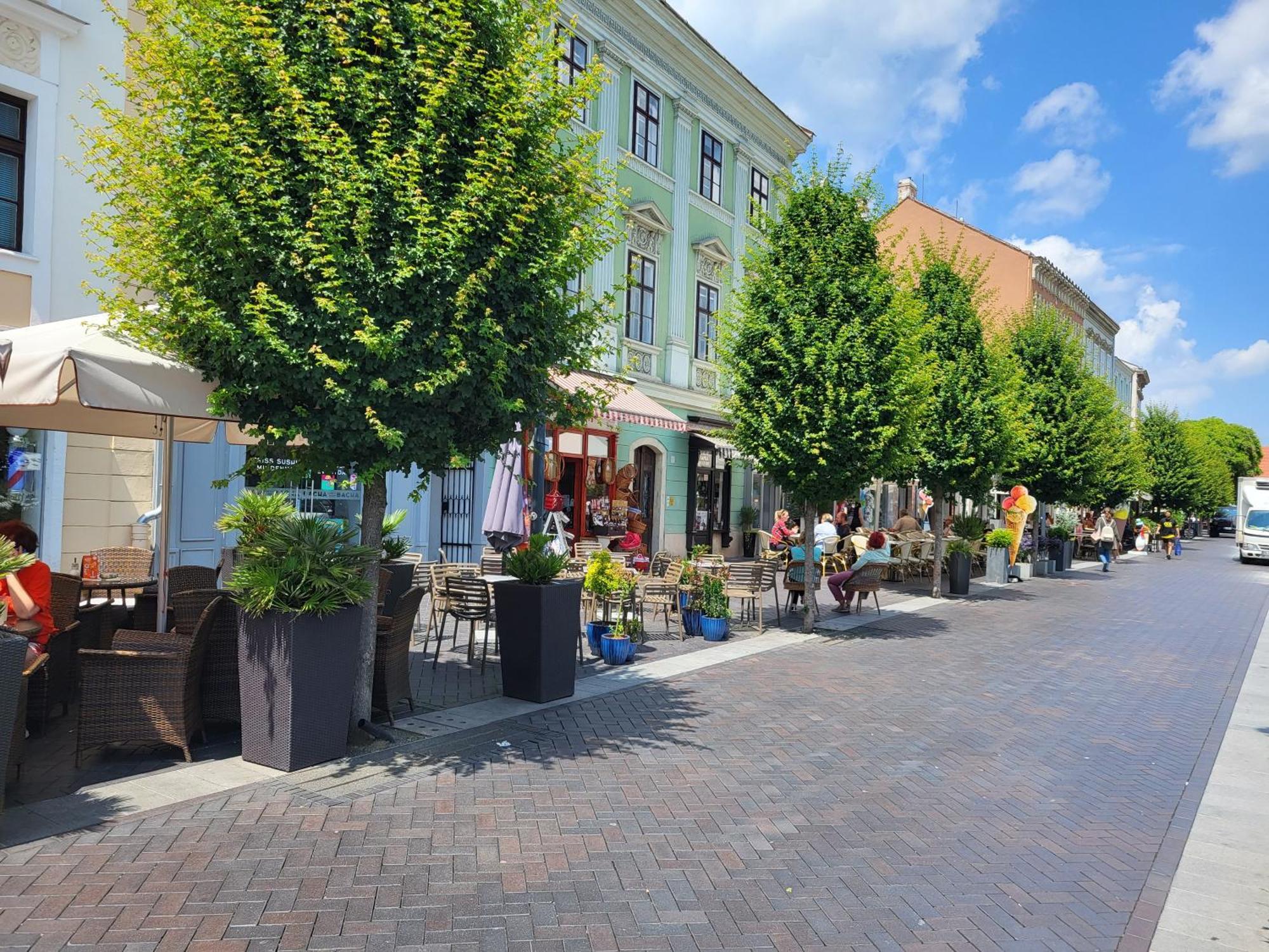 Luna City Apartman Daire Sopron Dış mekan fotoğraf