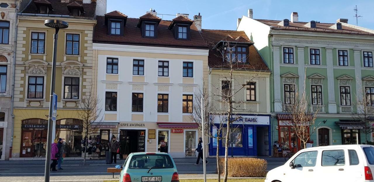 Luna City Apartman Daire Sopron Dış mekan fotoğraf